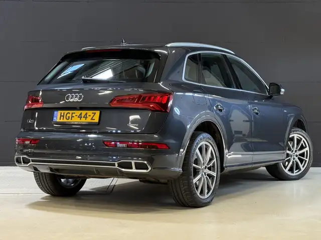 Audi Q5 view 14