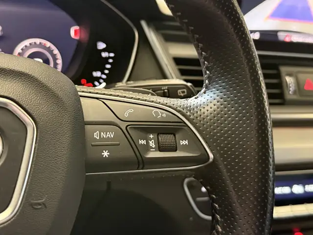 Audi Q5 view 25
