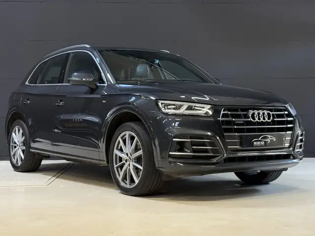 Audi Q5 view 5