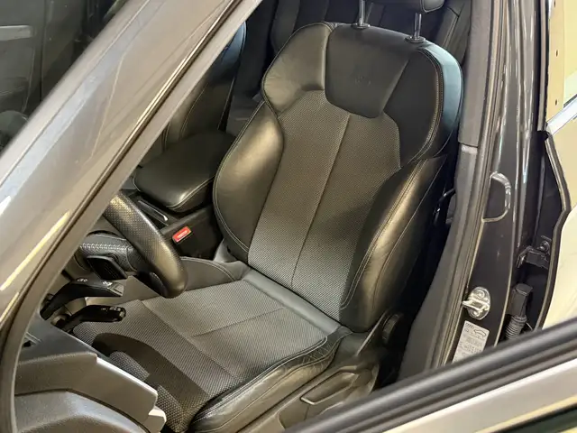 Audi Q5 view 7