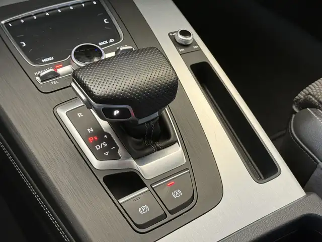Audi Q5 view 22