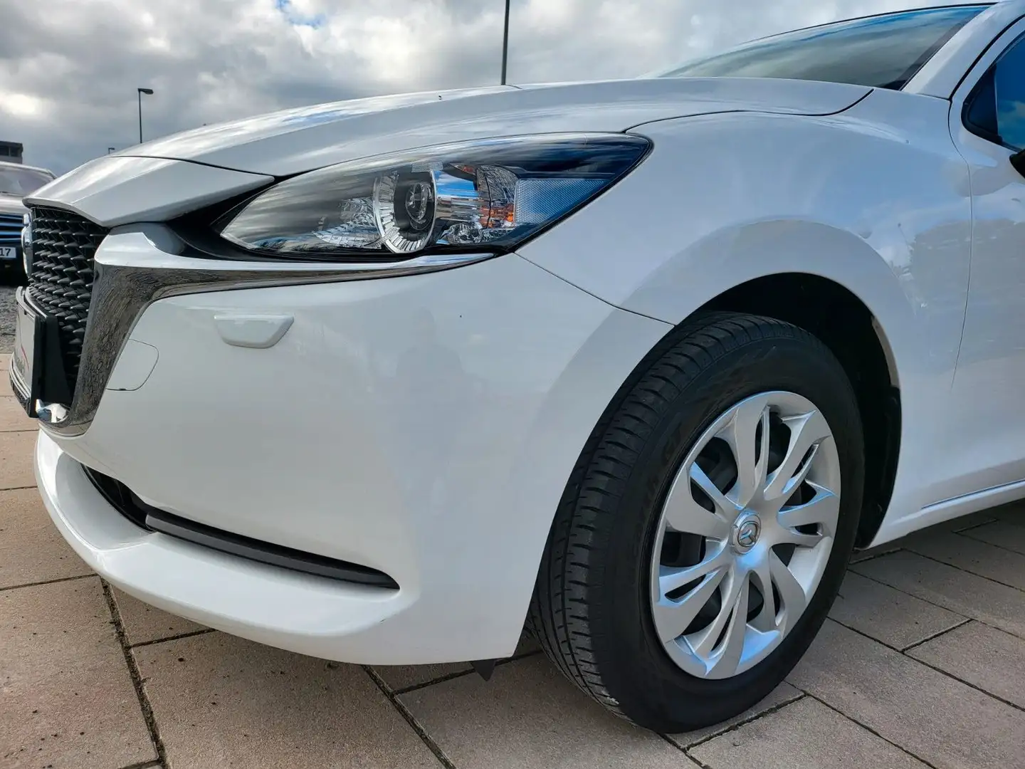 Mazda 2 Lim. Center-Line Blanc - 2