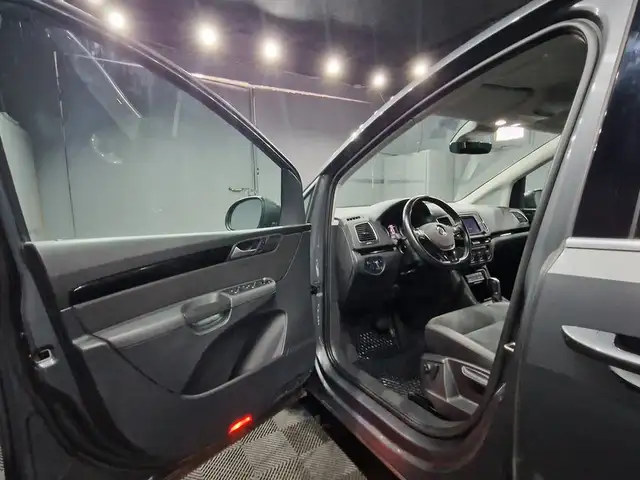 Volkswagen Sharan view 11