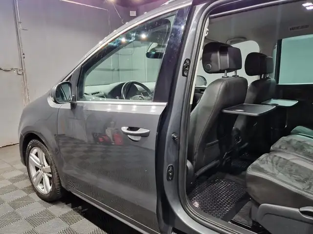 Volkswagen Sharan view 12