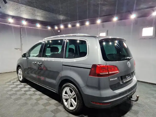 Volkswagen Sharan view 3
