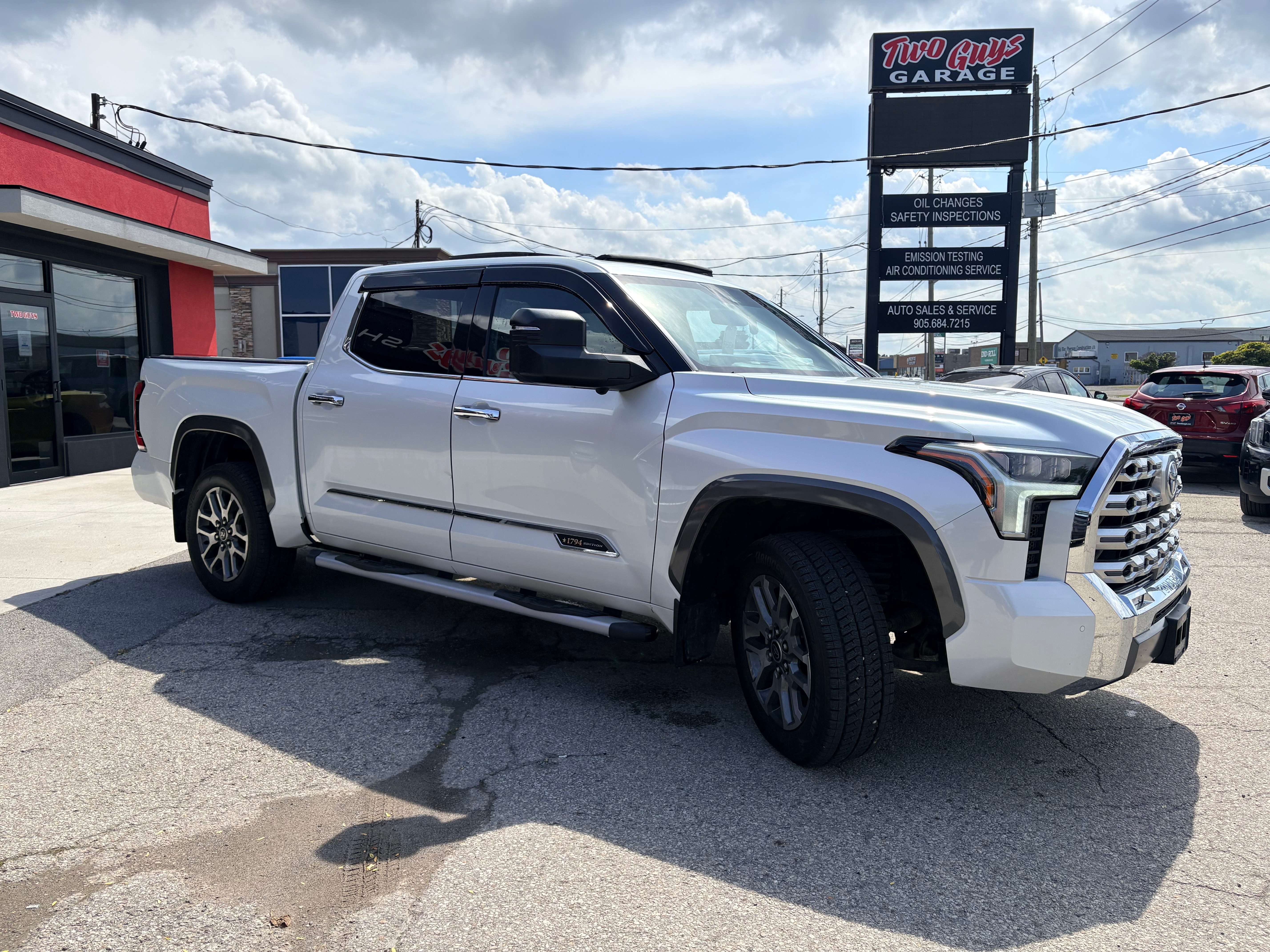 2022 Toyota Tundra CrewMax Crewmax Platinum 4x4 Leather Sunroof Back Up Cam photo 8