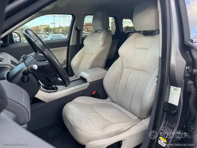 Land Rover Range Rover Evoque view 8