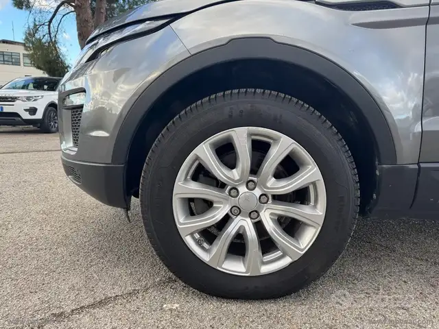 Land Rover Range Rover Evoque view 7