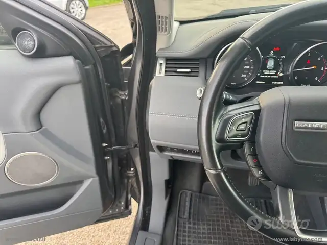 Land Rover Range Rover Evoque view 12