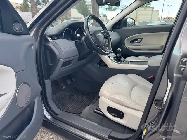 Land Rover Range Rover Evoque view 10