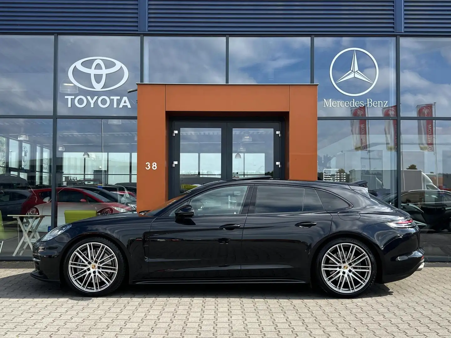 Porsche Panamera Sport Turismo 2.9 4 E-Hybrid|Sportchrono|NAP Zwart - 2