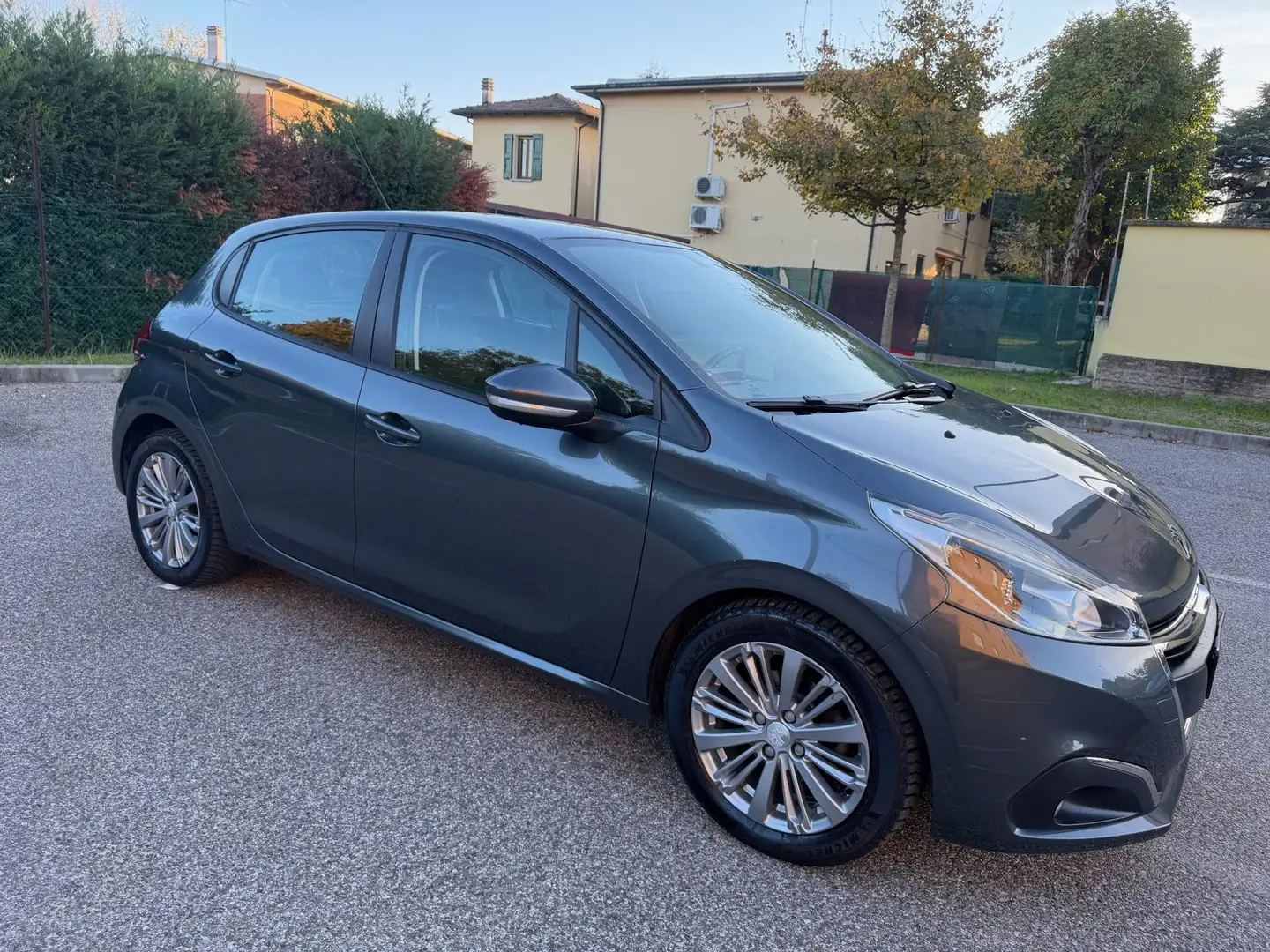 Peugeot 208 1.6 - NEOPATENTATI - 12 MESI DI GARANZIA - Gris - 2