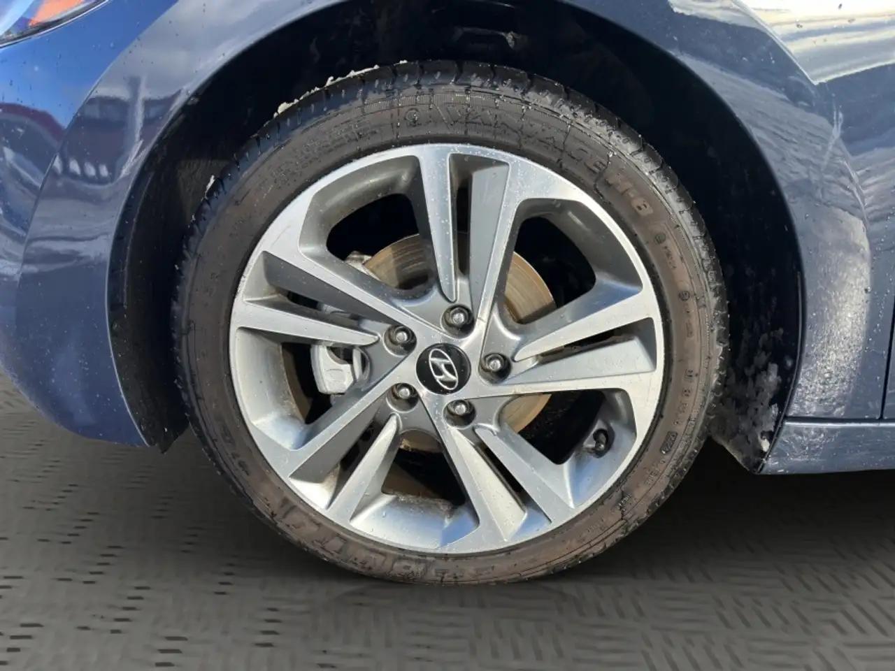 Hyundai ELANTRA снимка Hyundai ELANTRA