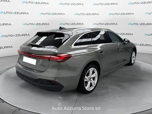 Audi A5 view 4