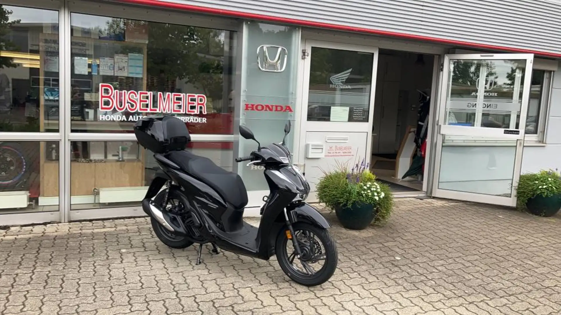 Honda SH 150 Euro 5+ Černá - 1