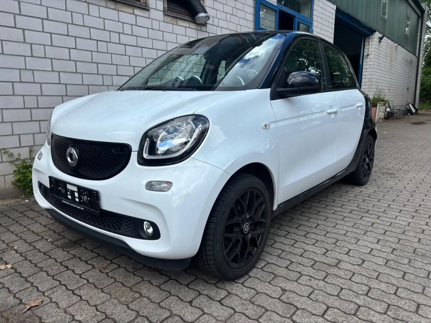 smart forFour Turbo Passion Sport Paket Navi White - 2