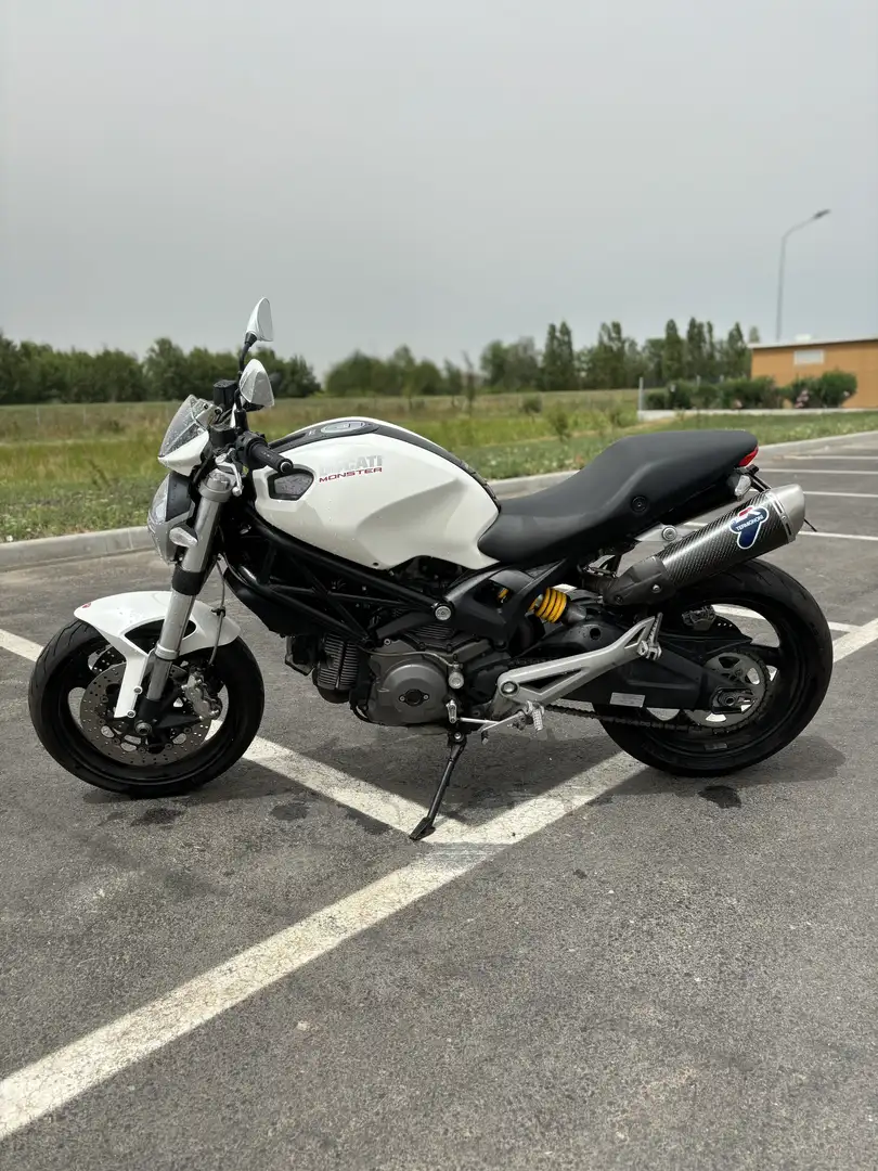Ducati Monster 696 plus Alb - 2