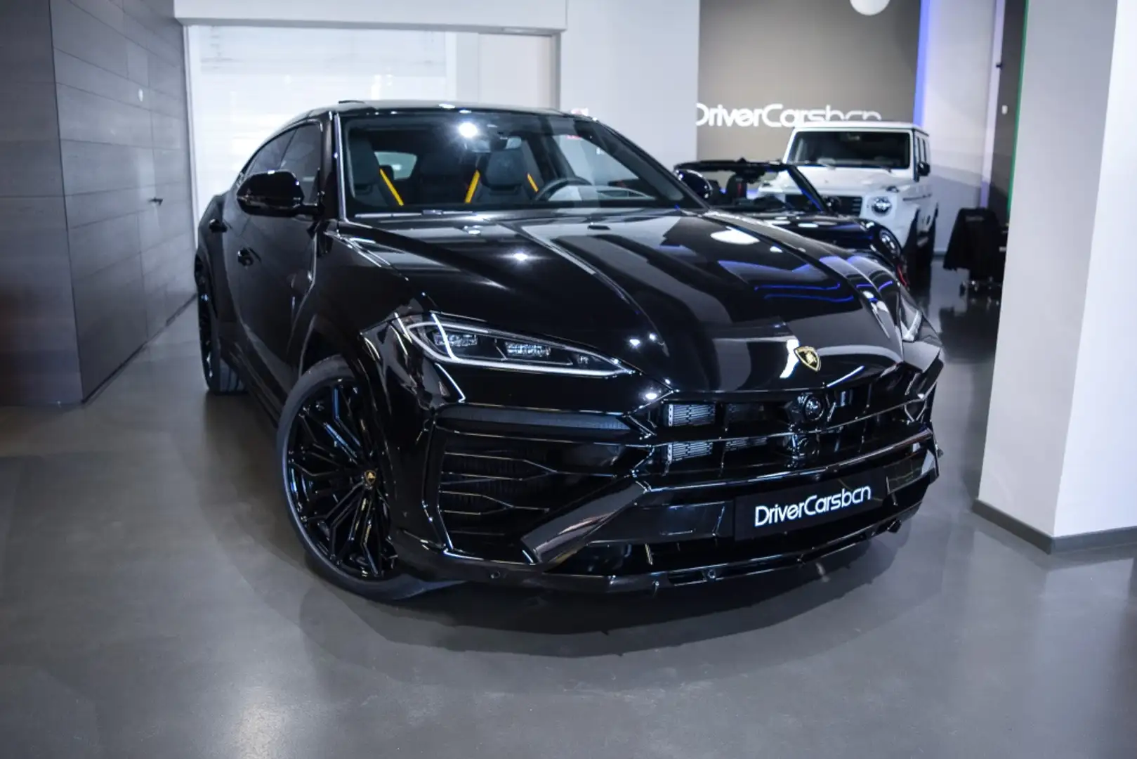 Lamborghini Urus SE Schwarz - 1