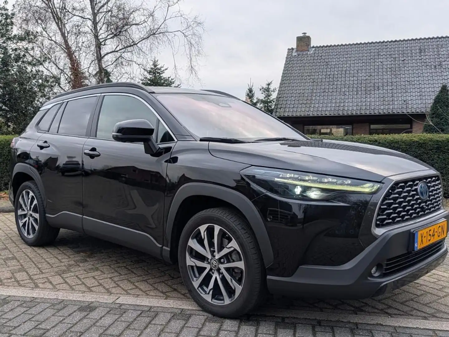 Toyota Corolla Corolla Hybrid 200 Executive Černá - 1