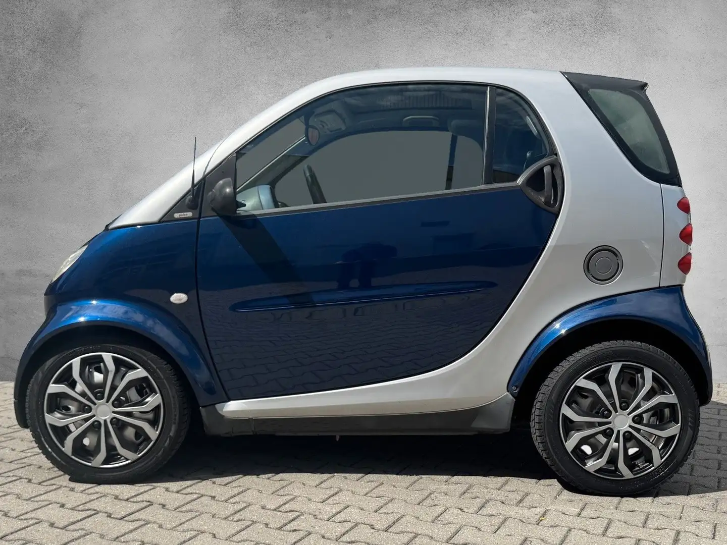 smart forTwo coupe Automatik Klima Sitzheizung Blauw - 2