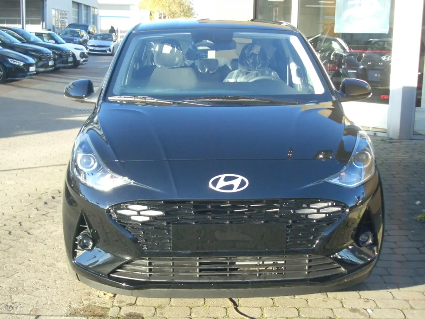 Hyundai i10 Facelift 1.2 AT Prime, Navi, dunkle Polster Noir - 2