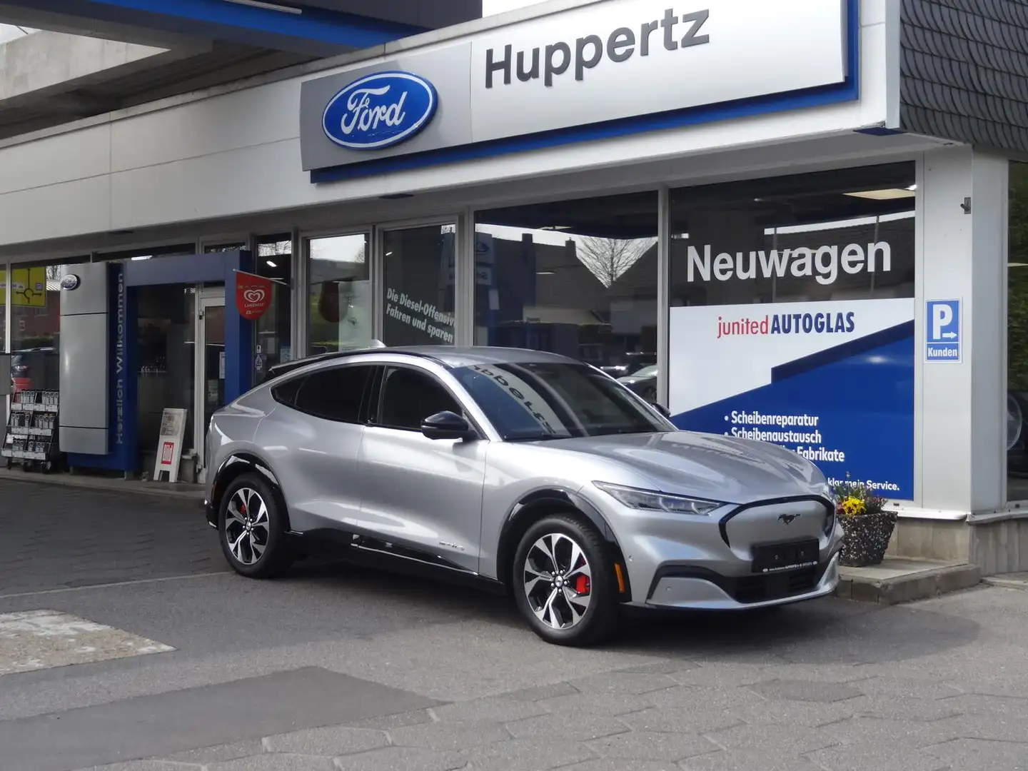 Ford Mustang Mach-E MACH-E AWD 76kWh TechnP1 ACC LED TWA RFK Zilver - 1