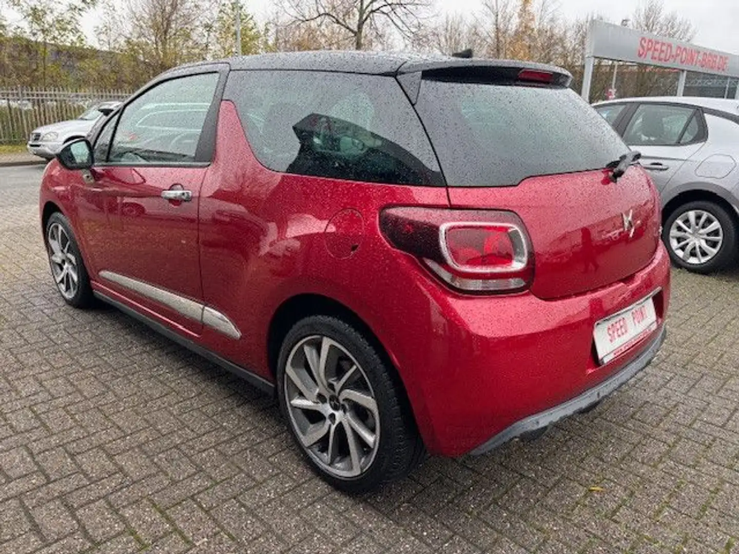 DS Automobiles DS 3 DS 3 Sport Chic/Klima/Kamera/Sitzh./Navi Rot - 2