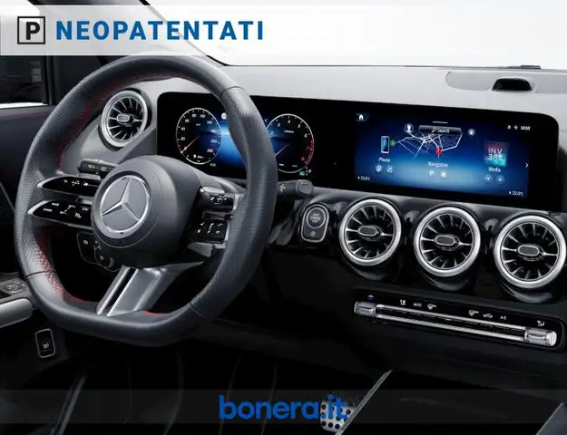 Mercedes-Benz GLA view 6