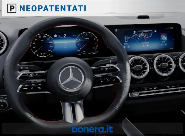 Mercedes-Benz GLA view 5