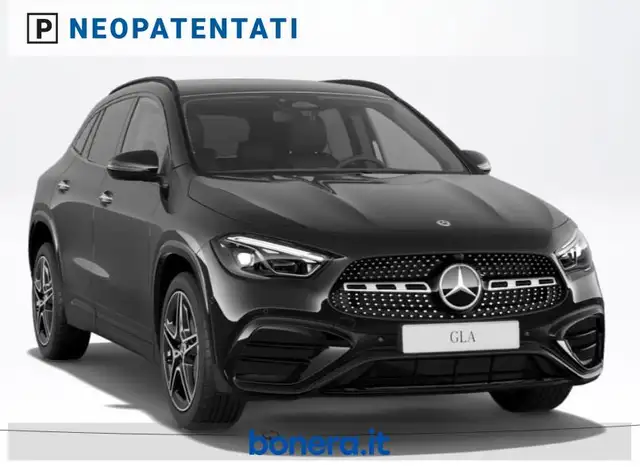 Mercedes-Benz GLA view 2