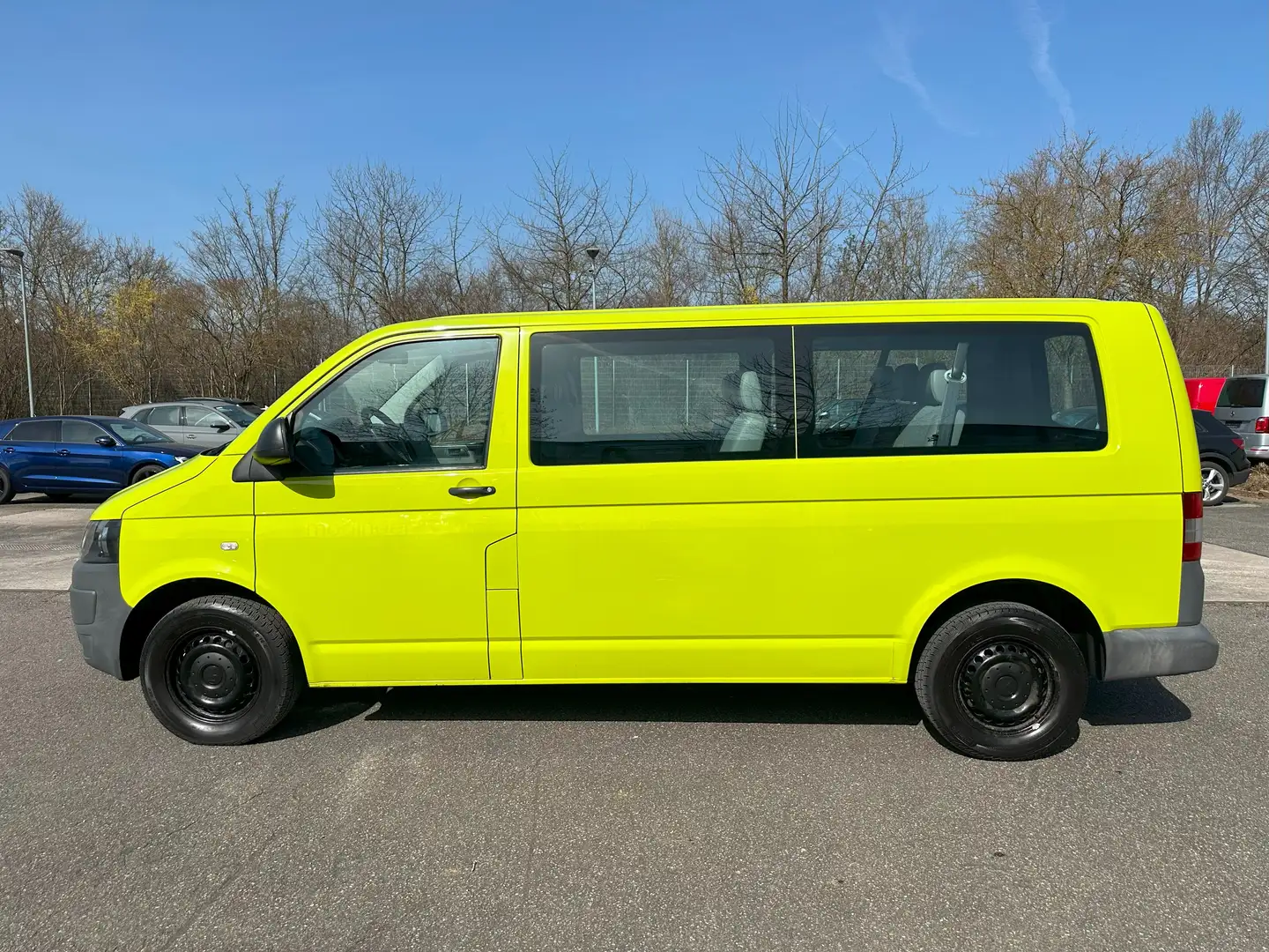 Volkswagen T5 Shuttle T 5.1 2.0 TDI LANG 9-Sitzer KLIMA AHK PDC Grau - 2
