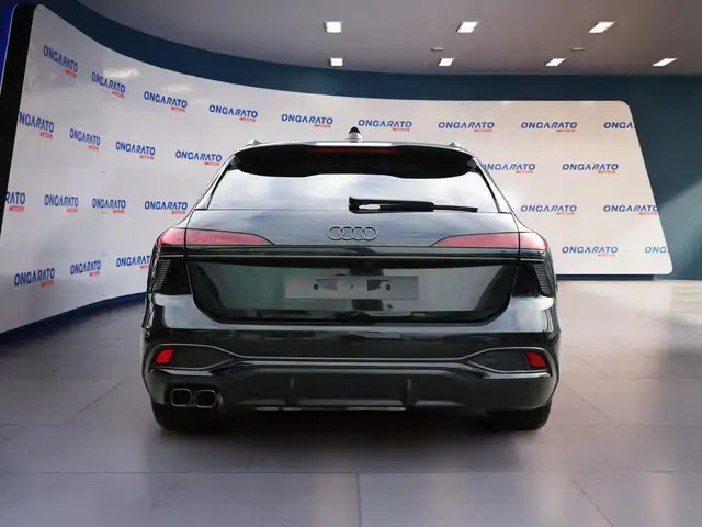 Audi A6 view 6