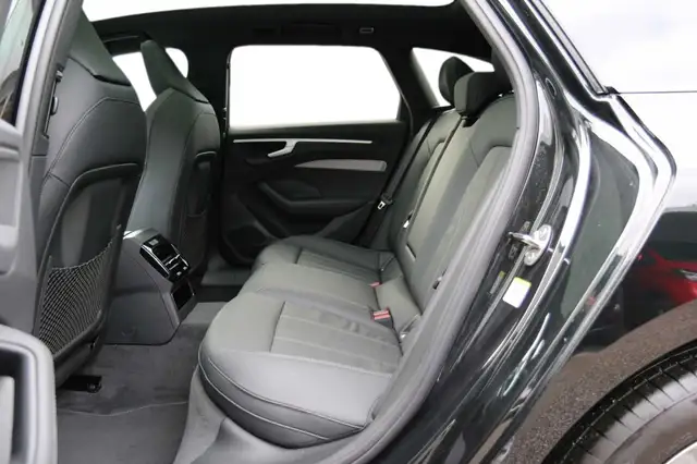 Audi A6 view 12