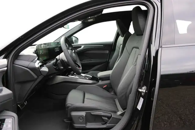Audi A6 view 10