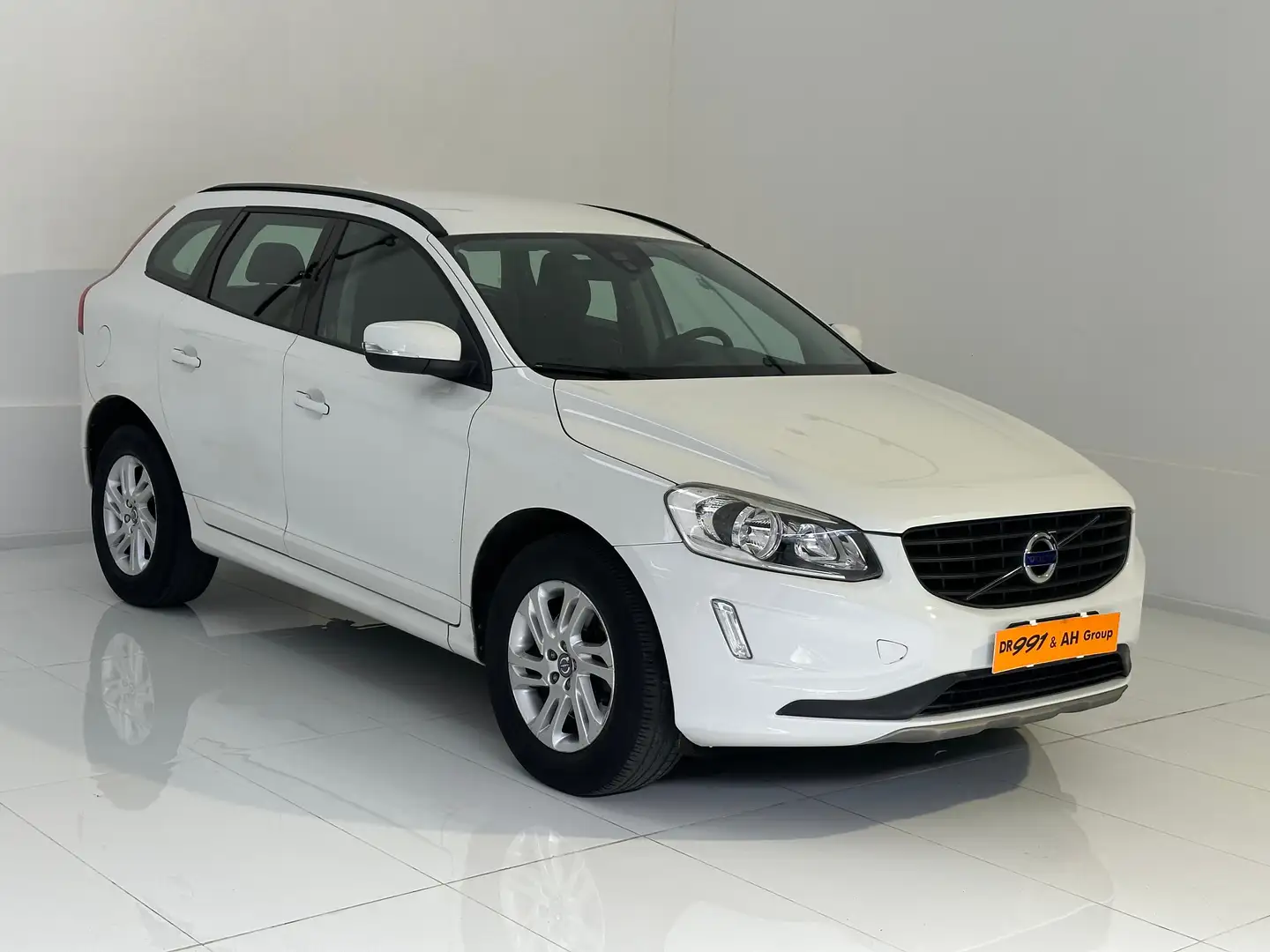 Volvo XC60 XC60 2.0 d3 Summum 150cv geartronic Bianco - 1