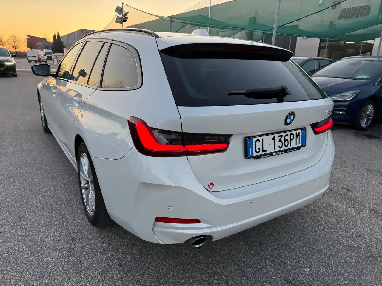 BMW 3 Series 318d 48V Touring Business Advantage, миниатюра 3