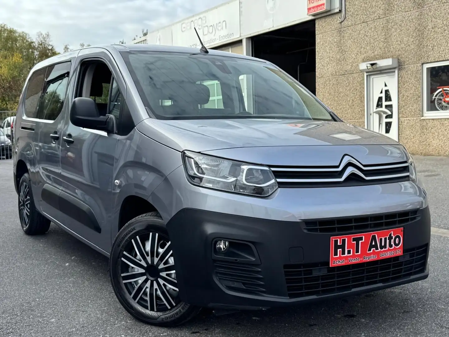 Citroen Berlingo 1.5 BlueHDi/Utilitaire/5 places/Boite auto/Euro6d Grijs - 2