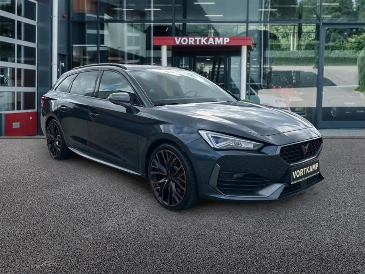 Cupra Leon 1.4 TSI eHYBRID VZ PANO-DAK/CAMERA/ELEK-KLEP/ACC/S, миниатюра 3