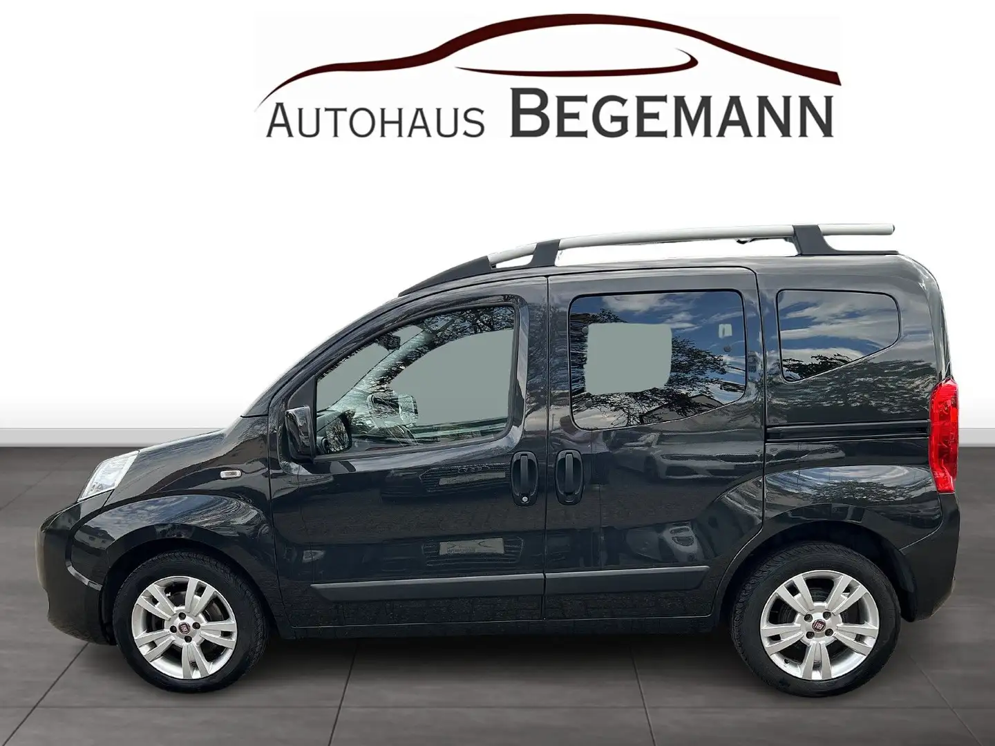 Fiat Qubo 1.3 Easy Sitzhzg Klima Bluet Tempomat PDC Чорний - 2