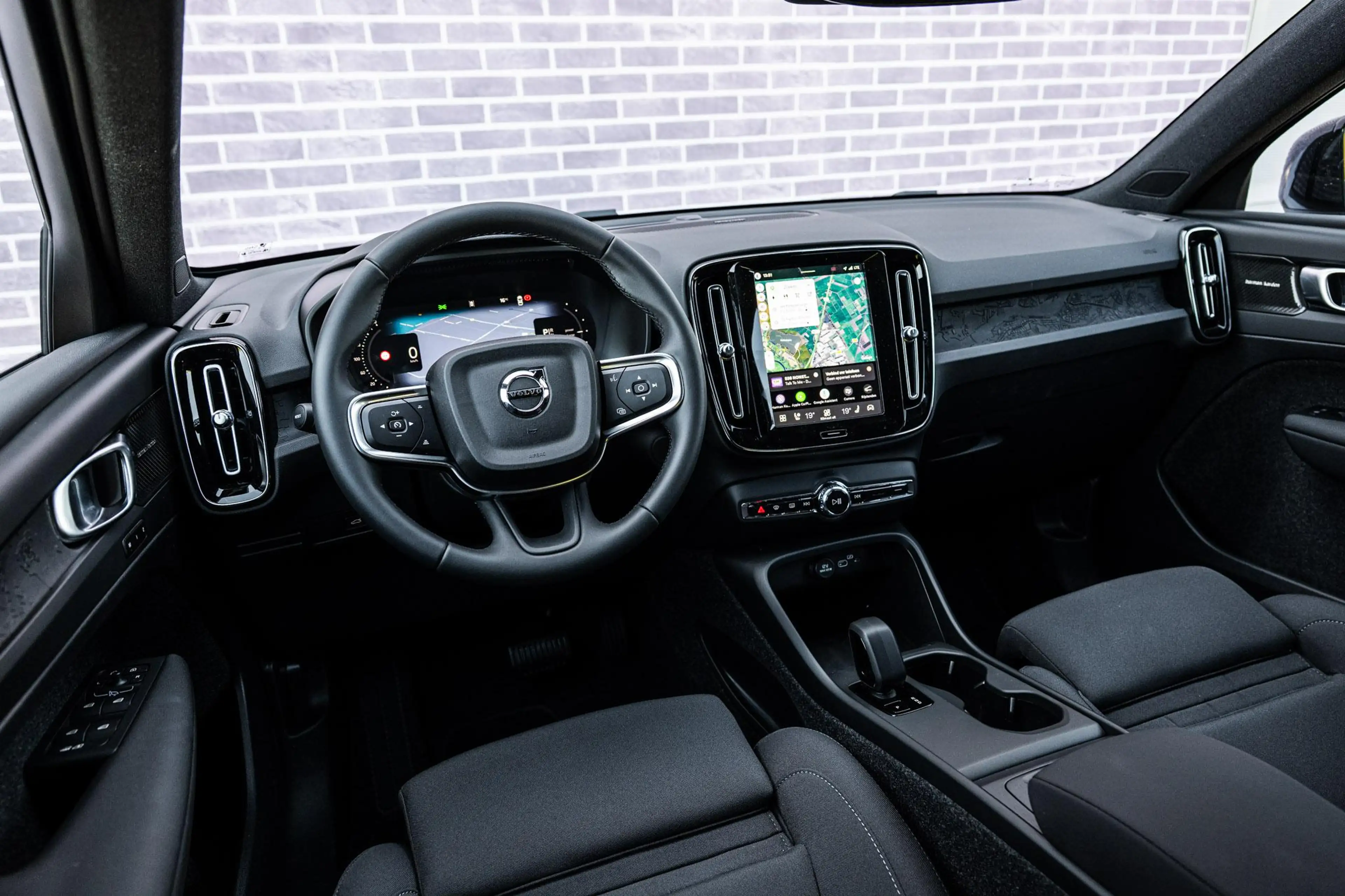 Volvo EX40 Single Motor Plus Europa 70 kWh | Adaptive Cruise — photo 12