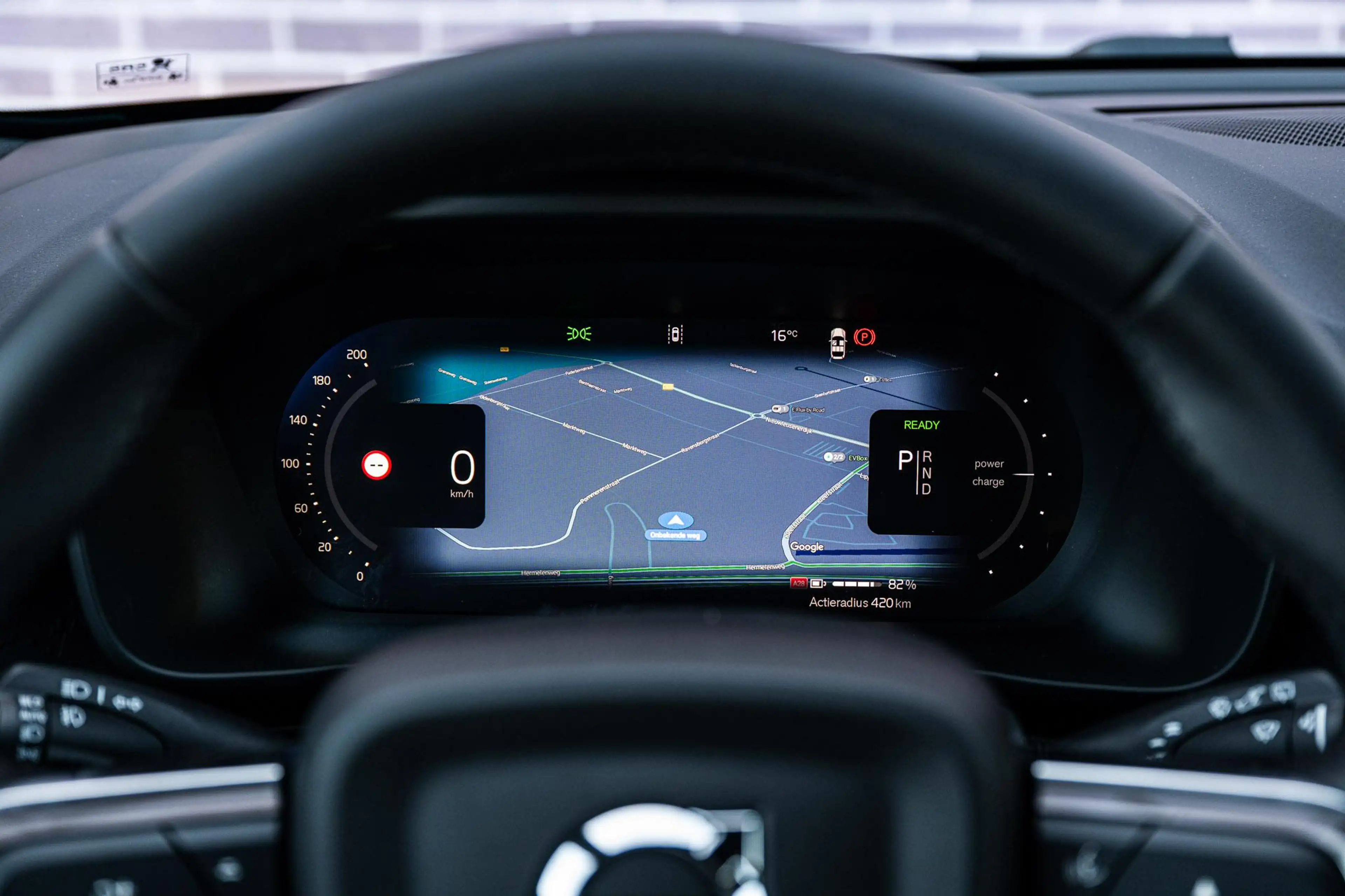 Volvo EX40 Single Motor Plus Europa 70 kWh | Adaptive Cruise — photo 14