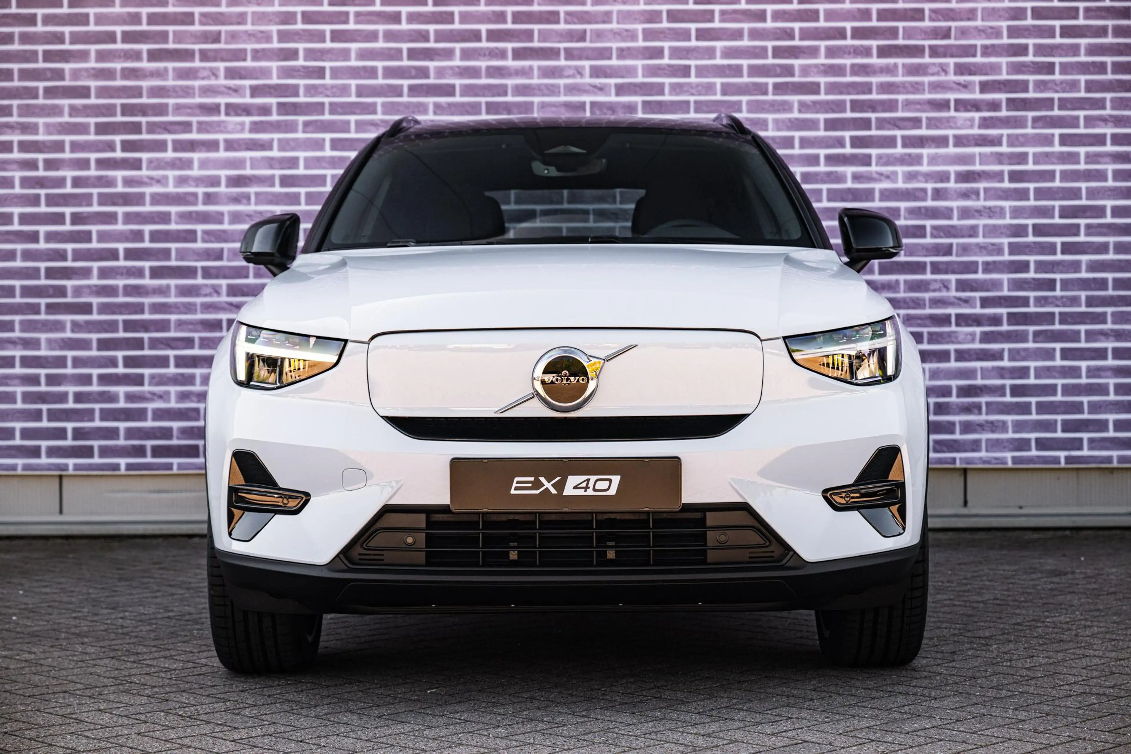 Volvo EX40 Single Motor Plus Europa 70 kWh | Adaptive Cruise — photo 10