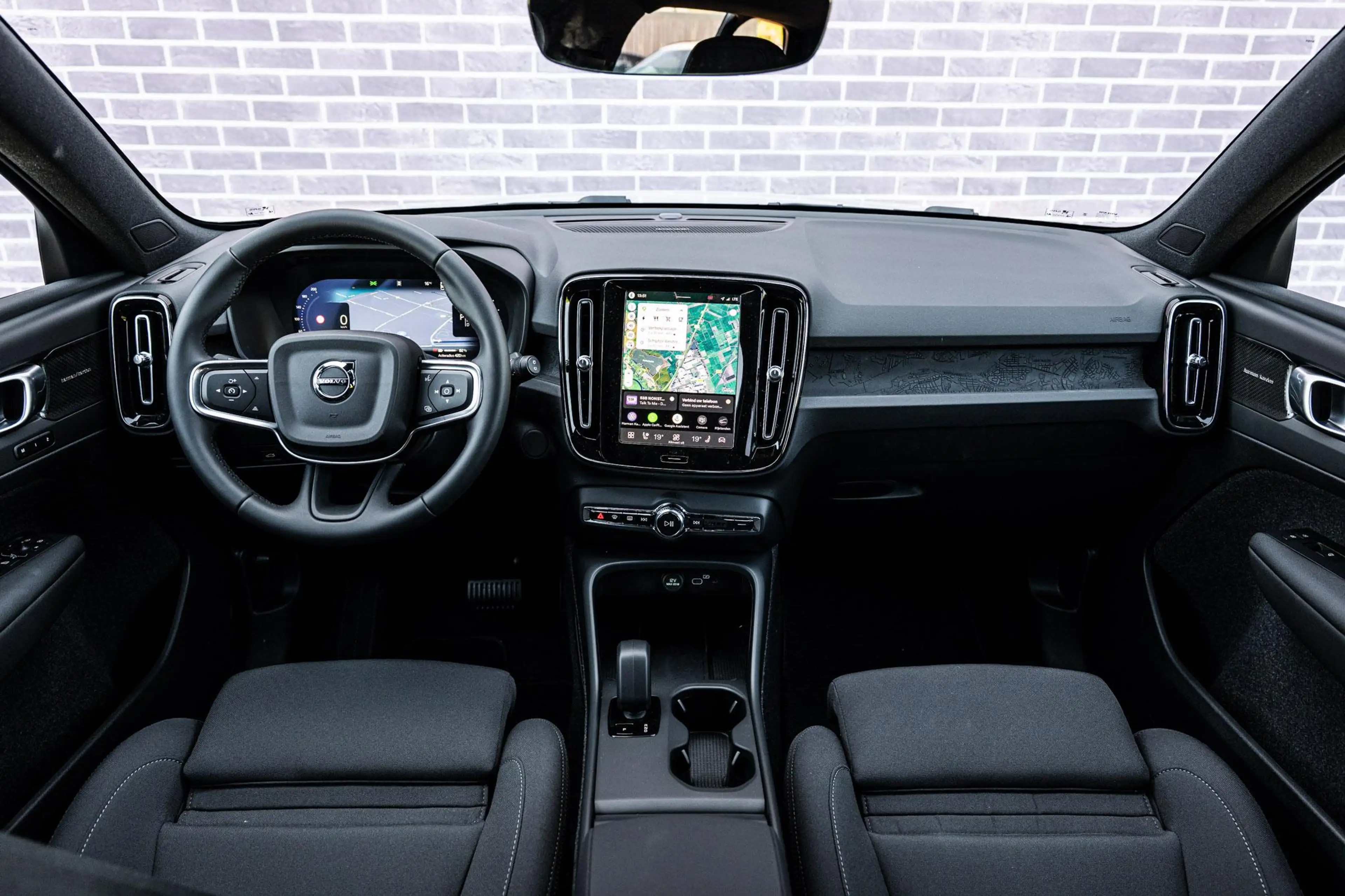 Volvo EX40 Single Motor Plus Europa 70 kWh | Adaptive Cruise — photo 6
