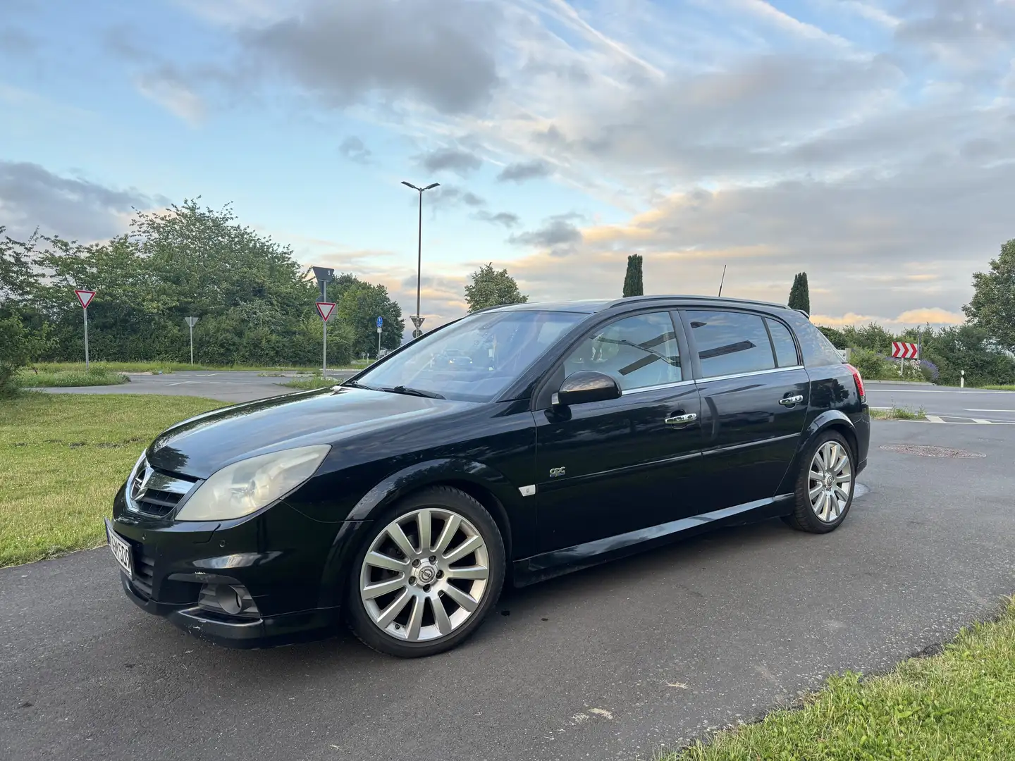 Opel Signum 1.9 CDTI OPC Automatik Cosmo Plus - 2