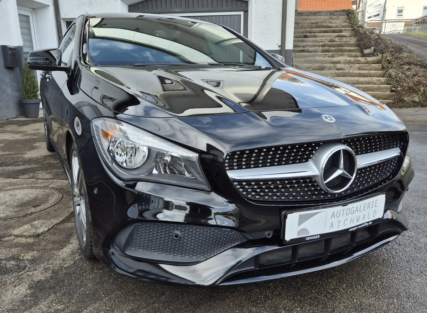Mercedes-Benz CLA 180 CLA 180 AMG Line,TOP! Schwarz - 1