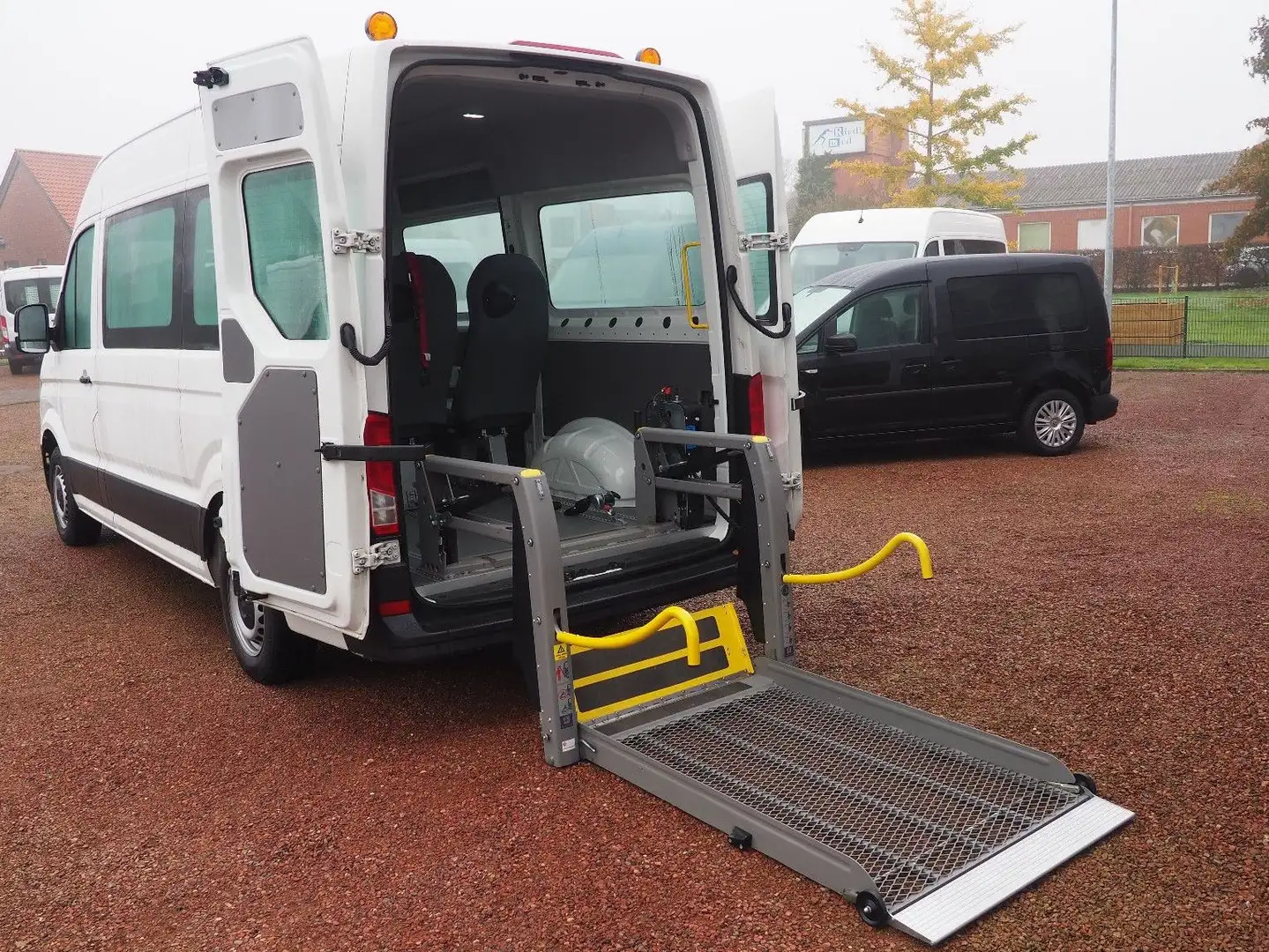Volkswagen Crafter 35 MR HD FWD Rollstuhlgerecht Hecklift Blanc - 1