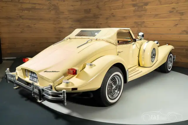 Oldtimer Excalibur view 12