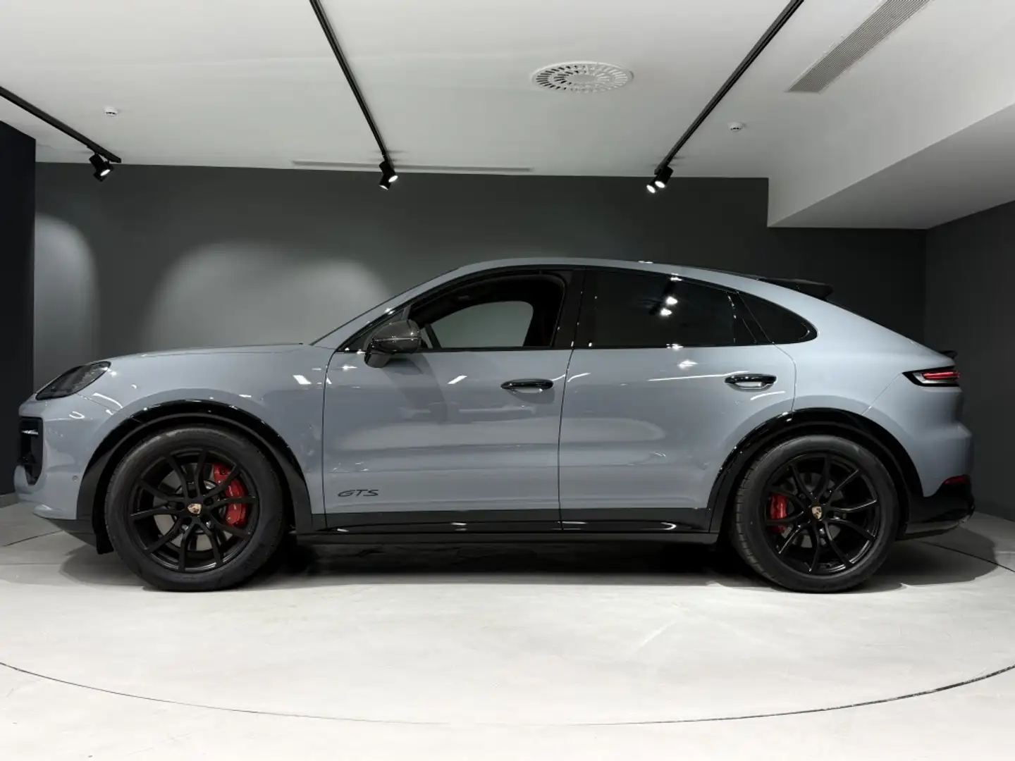 Porsche Cayenne Coupé GTS Aut. Gris - 2