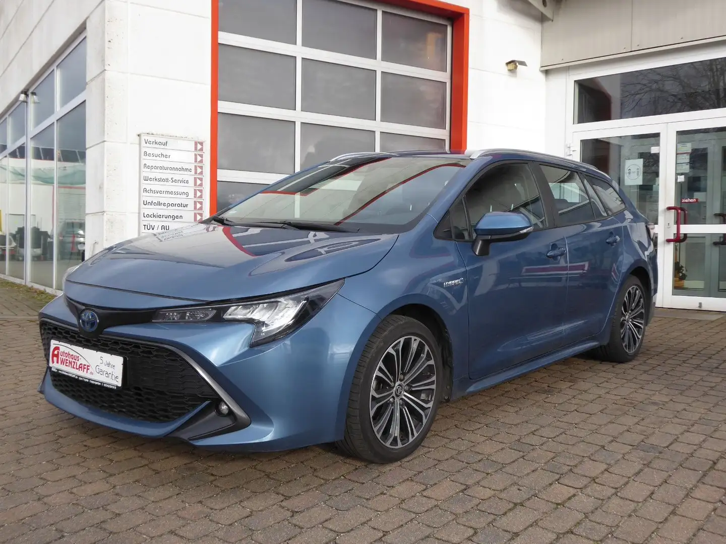 Toyota Corolla 1,8 Hybrid Comfort Touring  5J Garantie Blau - 1