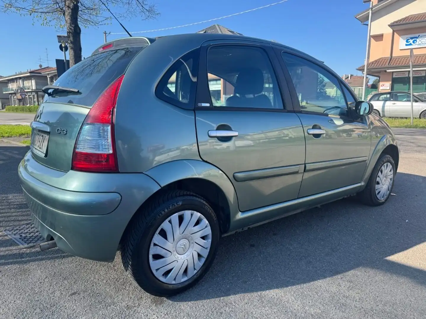 Citroen C3 1.1 Cashmere Verde - 2